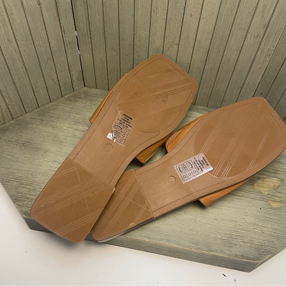 Pierre Dumas Tan Slide Sandals - Picture 8 of 9